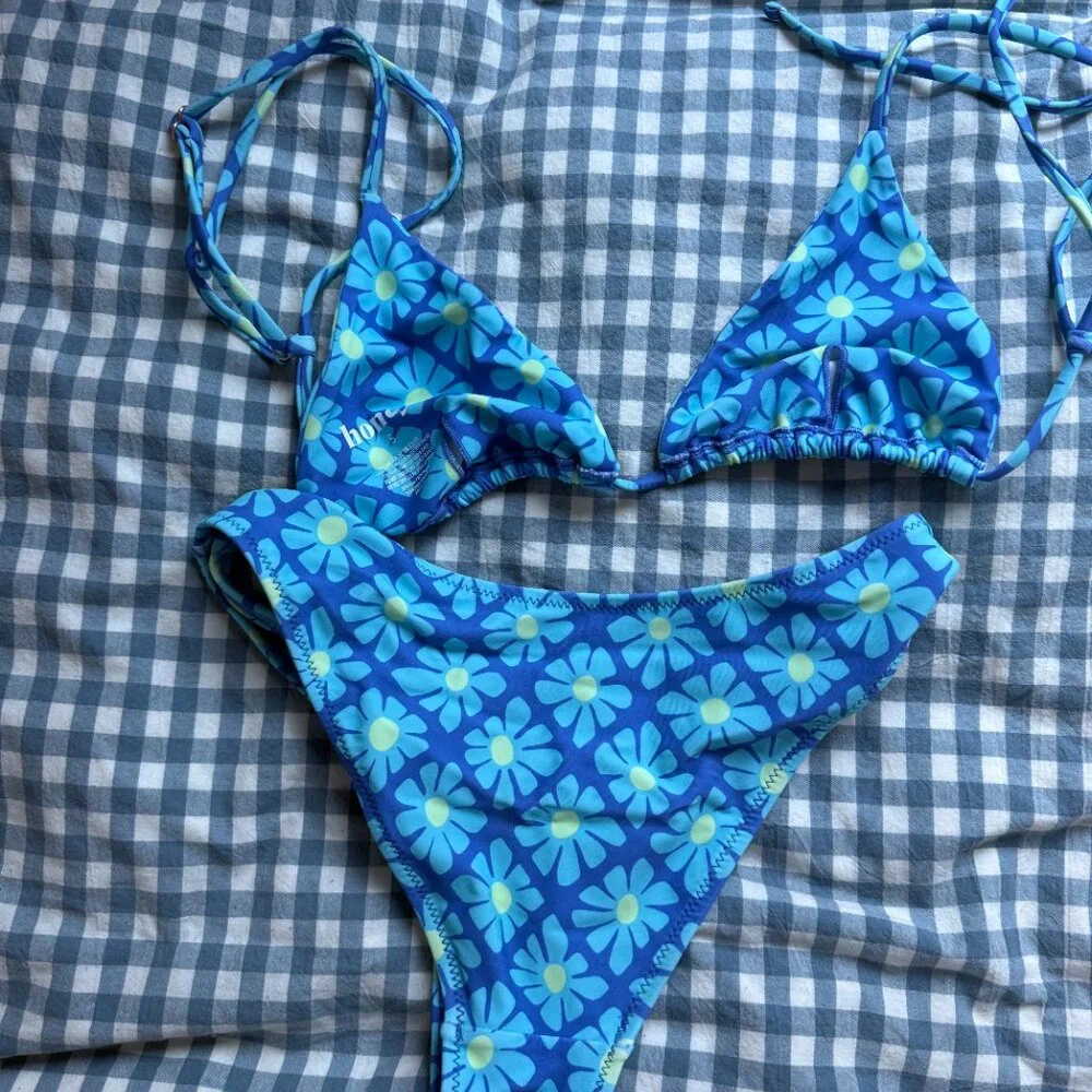 Honey Swim Pacifica Triangle Bikini Top (s) and Bottoms (xs) - Picture 4 of 5